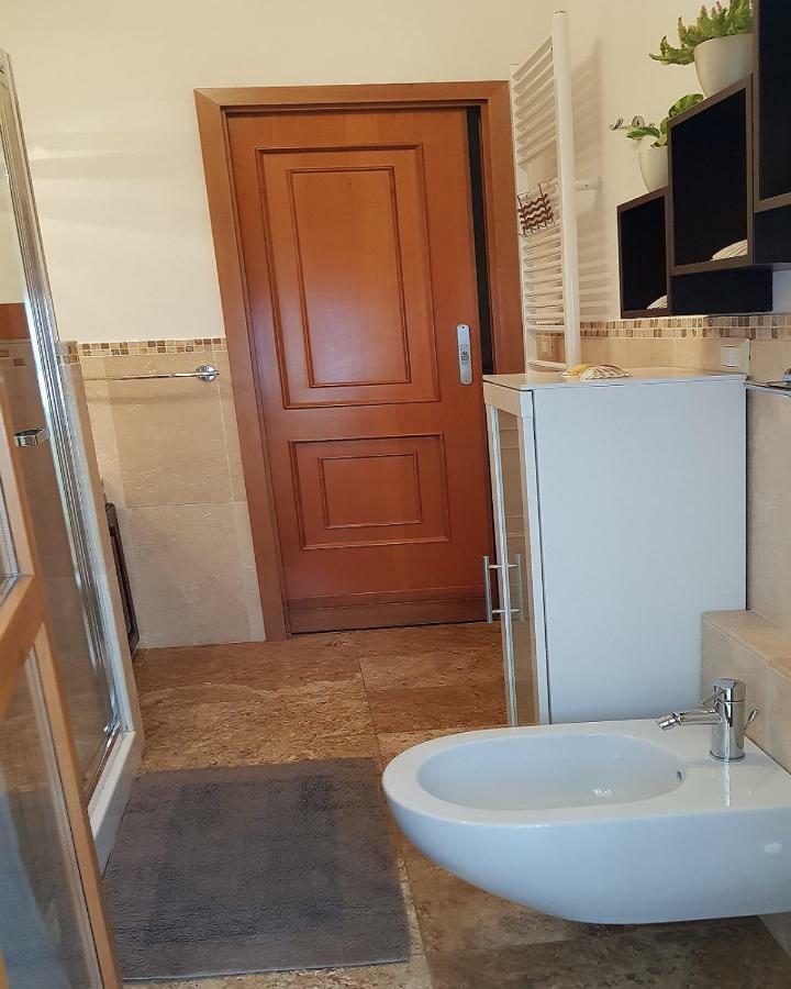 Casa Vacanze "Sara" Алгеро Екстериор снимка