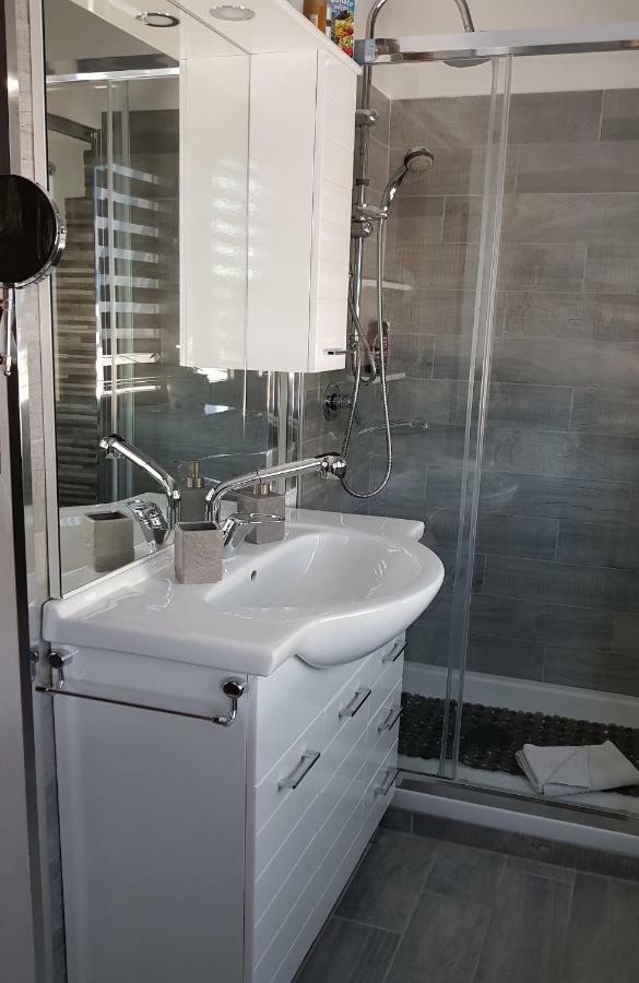 Casa Vacanze "Sara" Алгеро Екстериор снимка