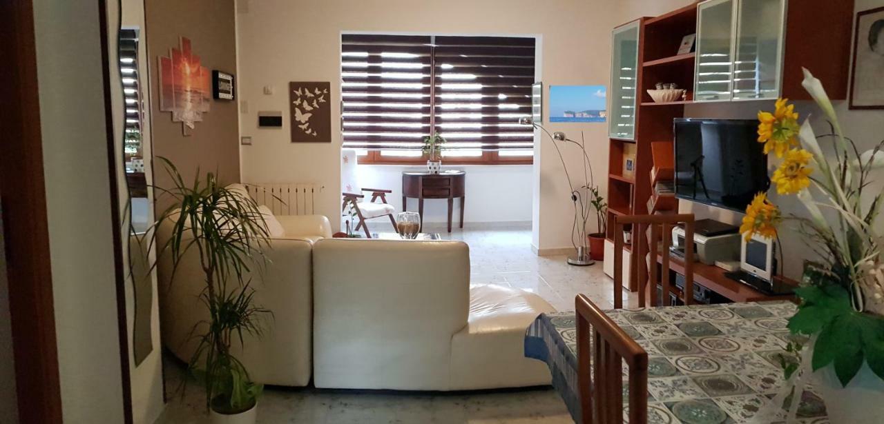 Casa Vacanze "Sara" Алгеро Екстериор снимка